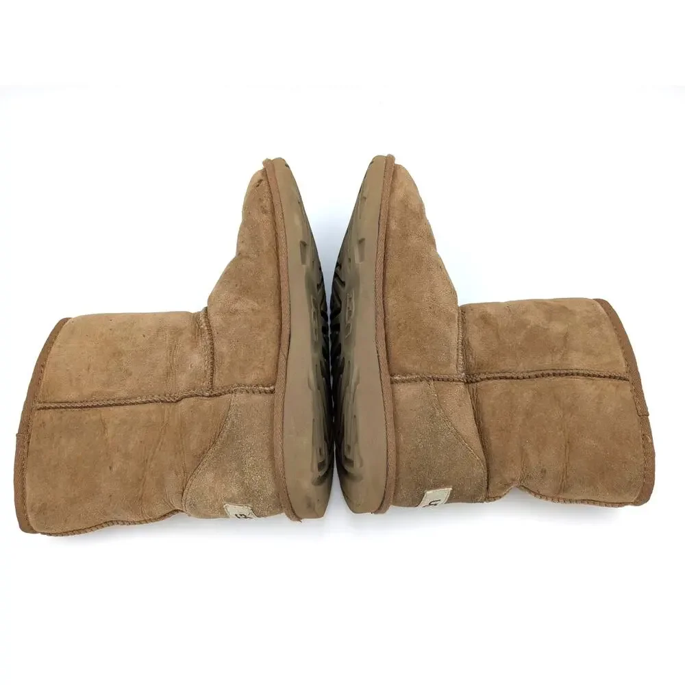 UGG Australia Classic Short II Winter Boots Kids' Chestnut Size US6 EU38